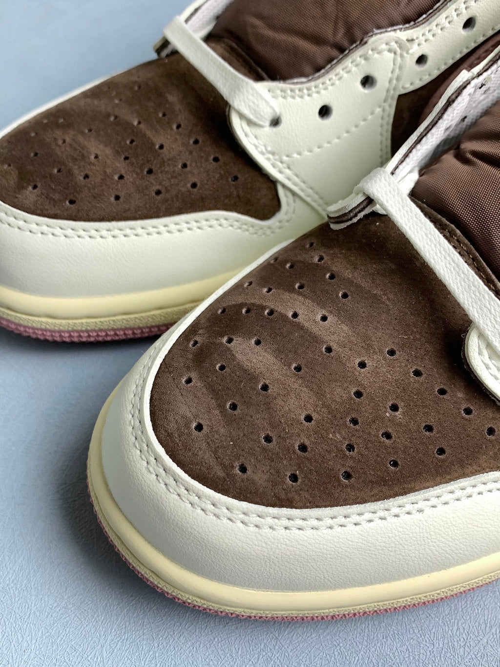Air Jordan 1 Low OG Dark Pony Unisex Sneakers DZ4137-206 detail view 7