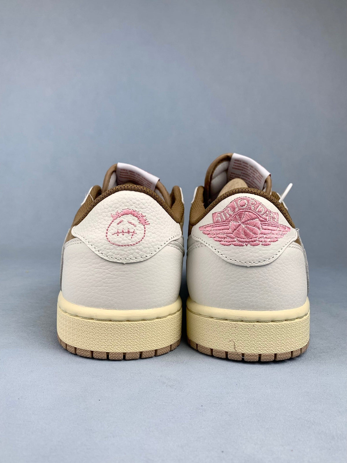 Air Jordan 1 Low OG Sail/Shy Pink Mocha Pink Unisex Sneakers DM7866-106 detail view 5