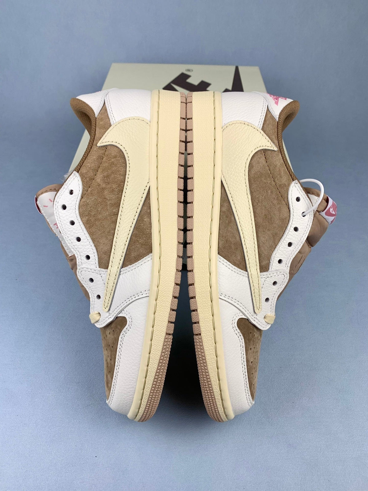 Air Jordan 1 Low OG Sail/Shy Pink Mocha Pink Unisex Sneakers DM7866-106 detail view 3