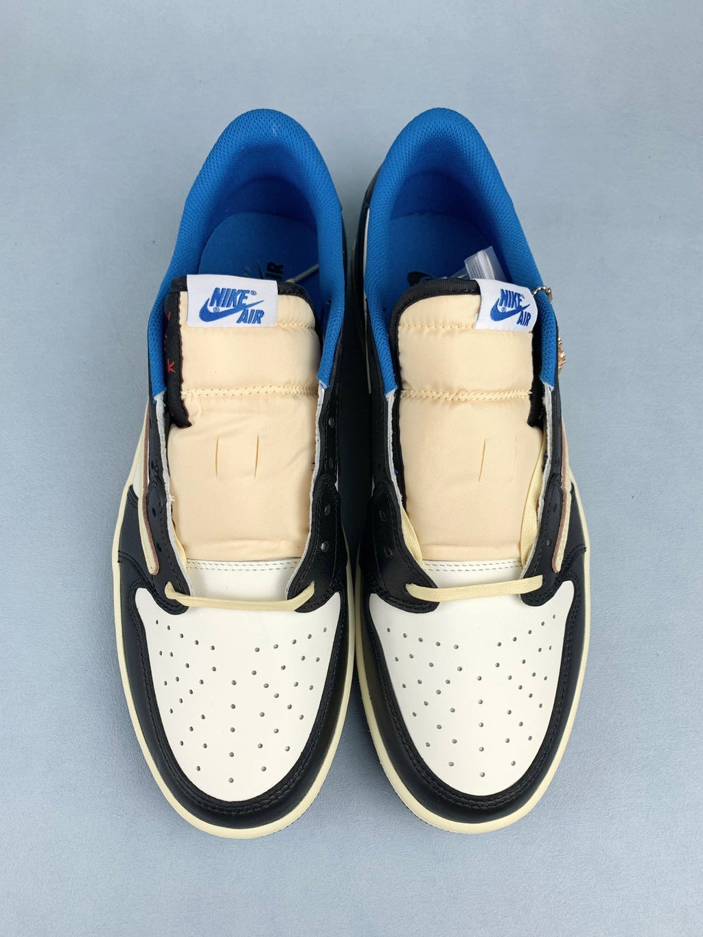 Air Jordan 1 Low White/Blue Lightning Reverse Swoos Unisex Sneakers DM7866-140 detail view 4