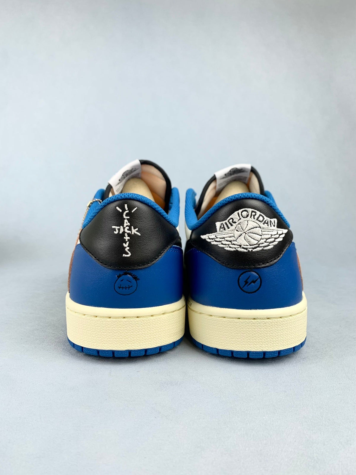 Air Jordan 1 Low White/Blue Lightning Reverse Swoos Unisex Sneakers DM7866-140 detail view 5