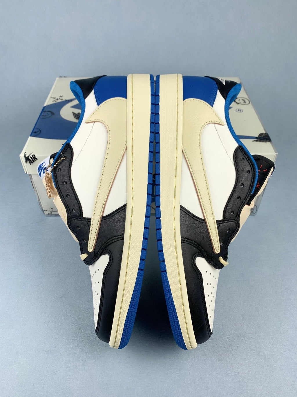 Air Jordan 1 Low White/Blue Lightning Reverse Swoos Unisex Sneakers DM7866-140 detail view 3