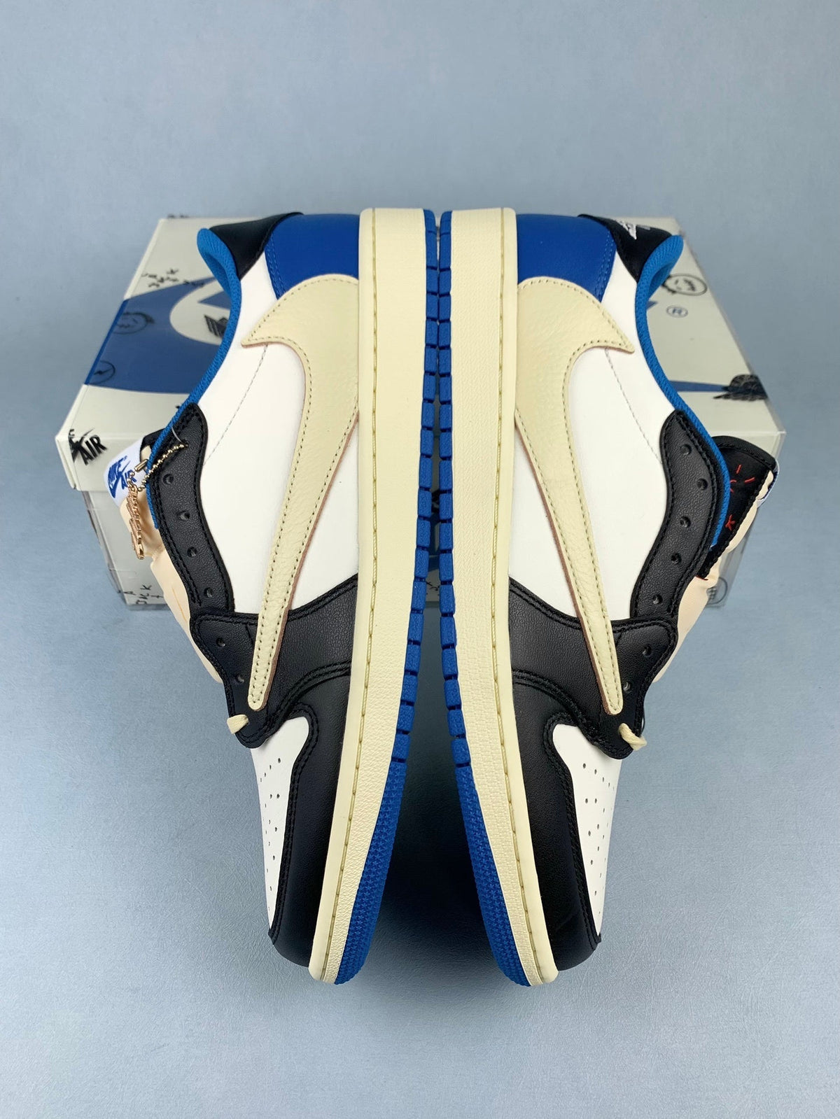 Air Jordan 1 Low White/Blue Lightning Reverse Swoos Unisex Sneakers DM7866-140 detail view 3
