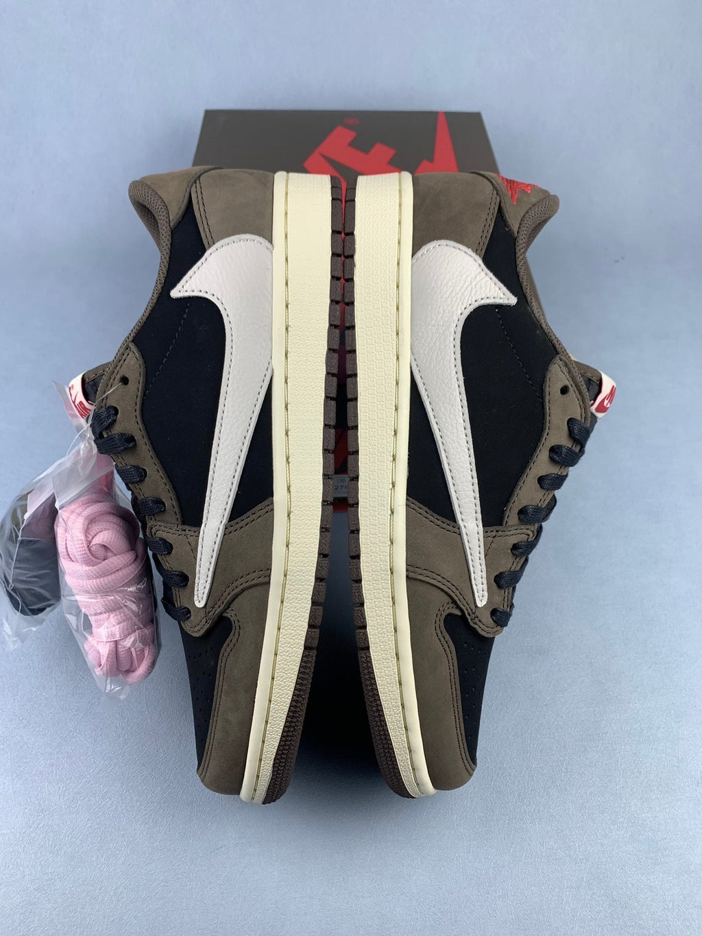Air Jordan 1 Low Black-Brown Reverse Swoosh Unisex Sneakers CQ4277-001 detail view 4