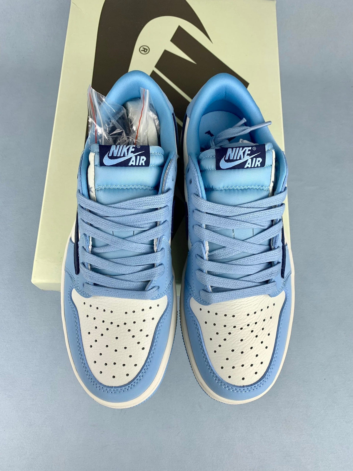 Air Jordan 1 Low OG SP White/Blue Unisex Sneakers DM7688-400 detail view 4
