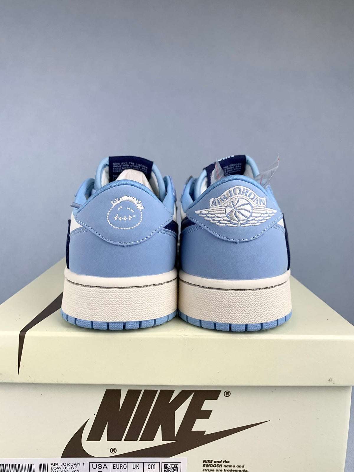 Air Jordan 1 Low OG SP White/Blue Unisex Sneakers DM7688-400 detail view 5
