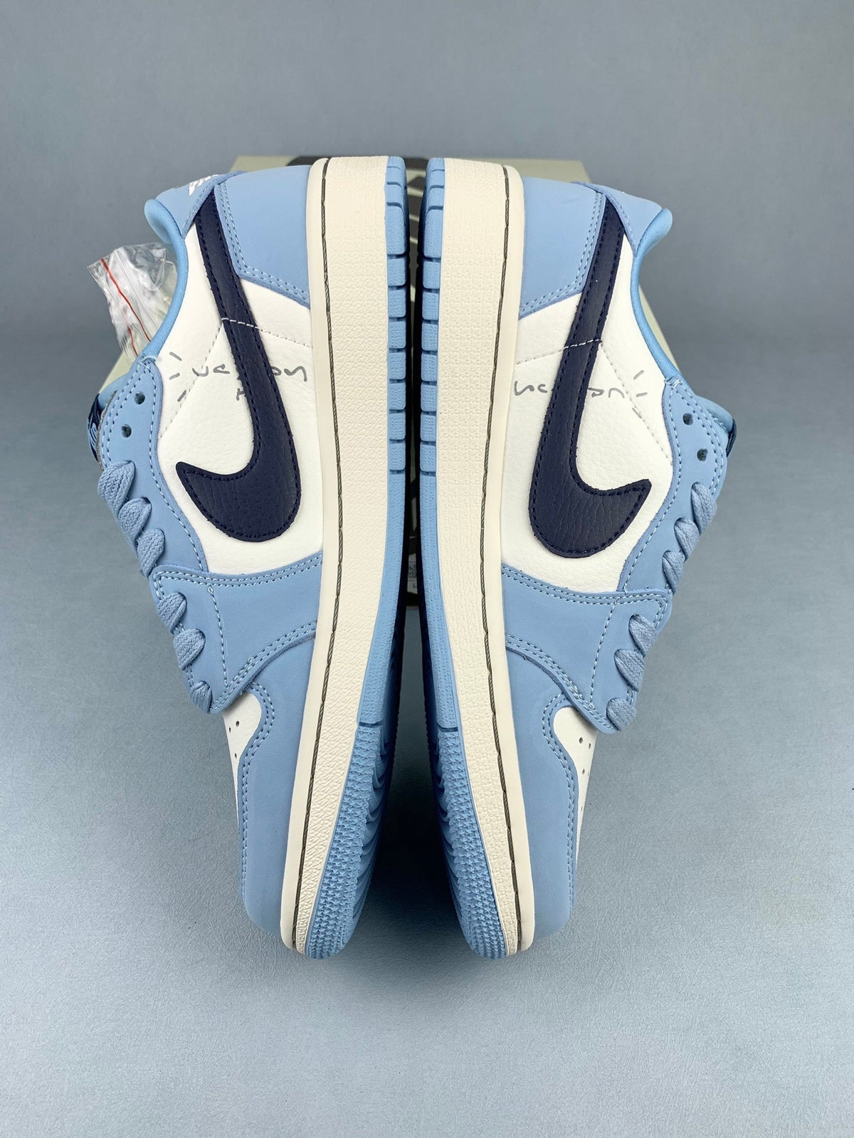 Air Jordan 1 Low OG SP White/Blue Unisex Sneakers DM7688-400 detail view 3