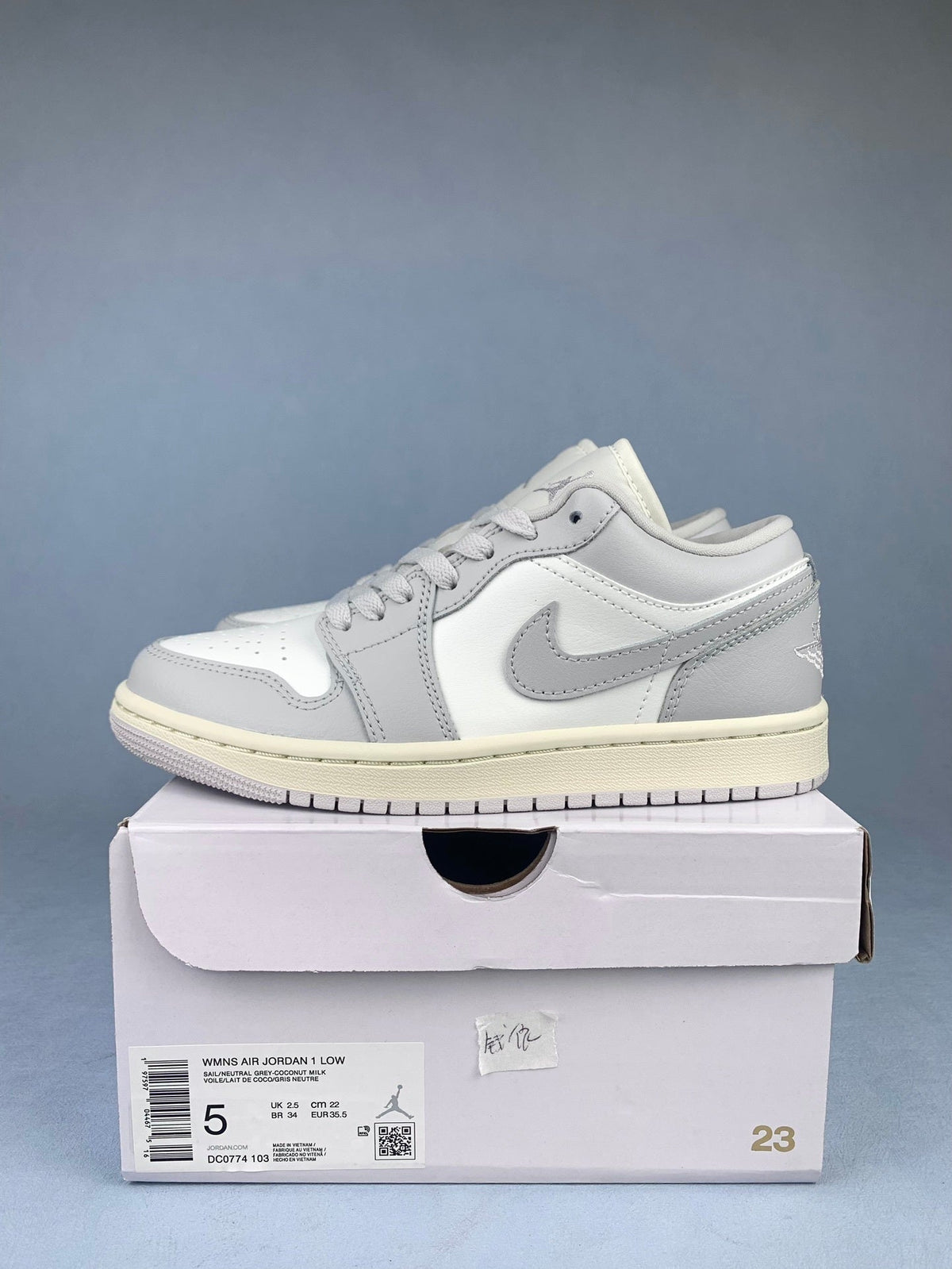 Air Jordan 1 Low White/Grey Unisex Sneakers DC0774-103 detail view 2