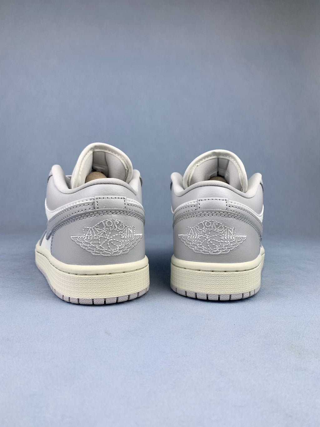 Air Jordan 1 Low White/Grey Unisex Sneakers DC0774-103 detail view 5
