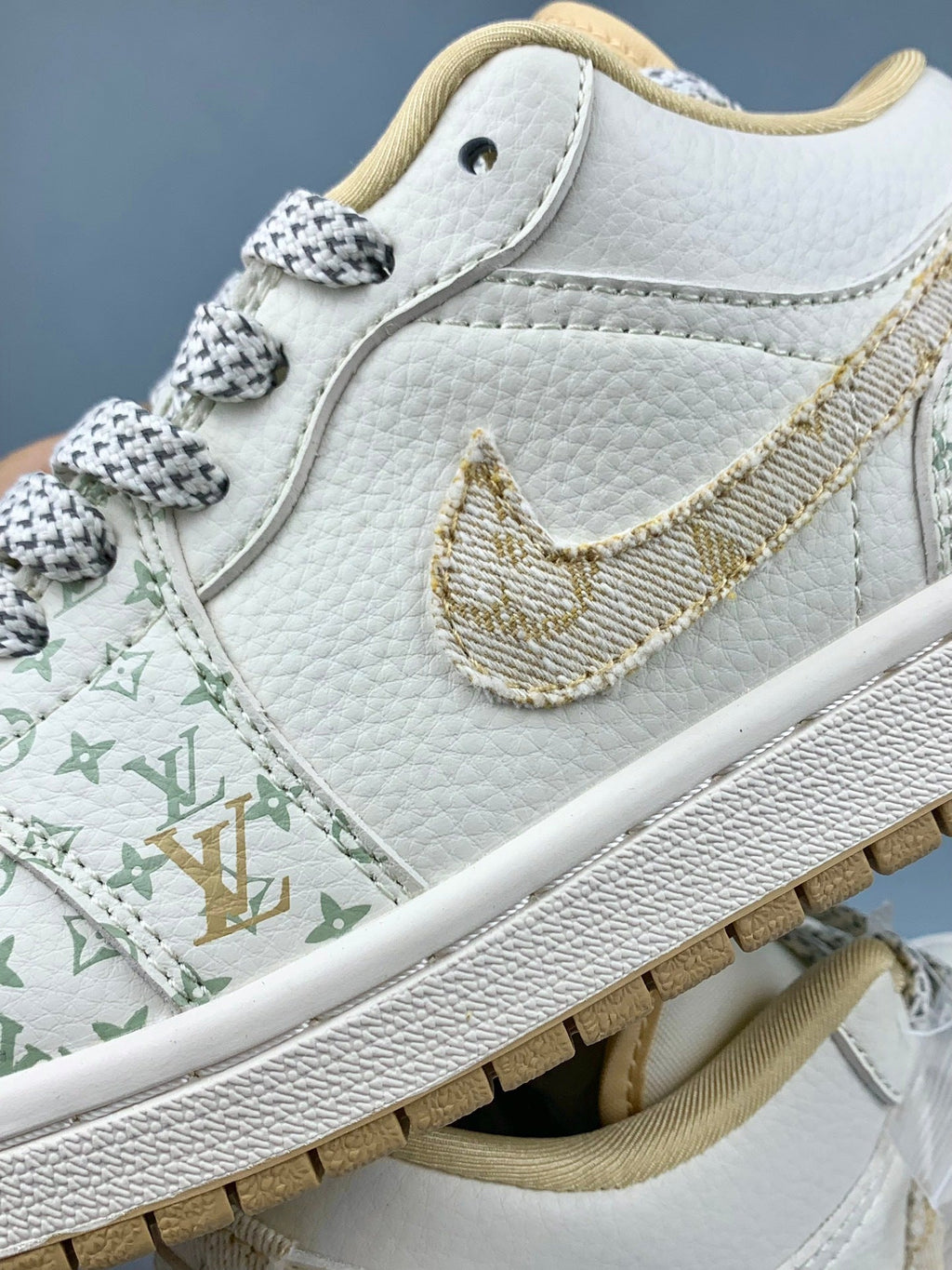Air Jordan 1 Low LV Collaboration Printed Khaki Unisex Sneakers SJ9950-004 detail view 6