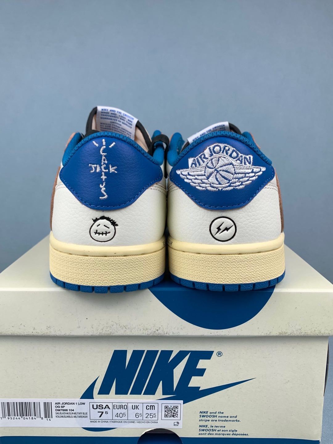 Air Jordan 1 Low OG Travis Scott Reverse Mocha Whit Unisex Sneakers DM7866-104 detail view 6