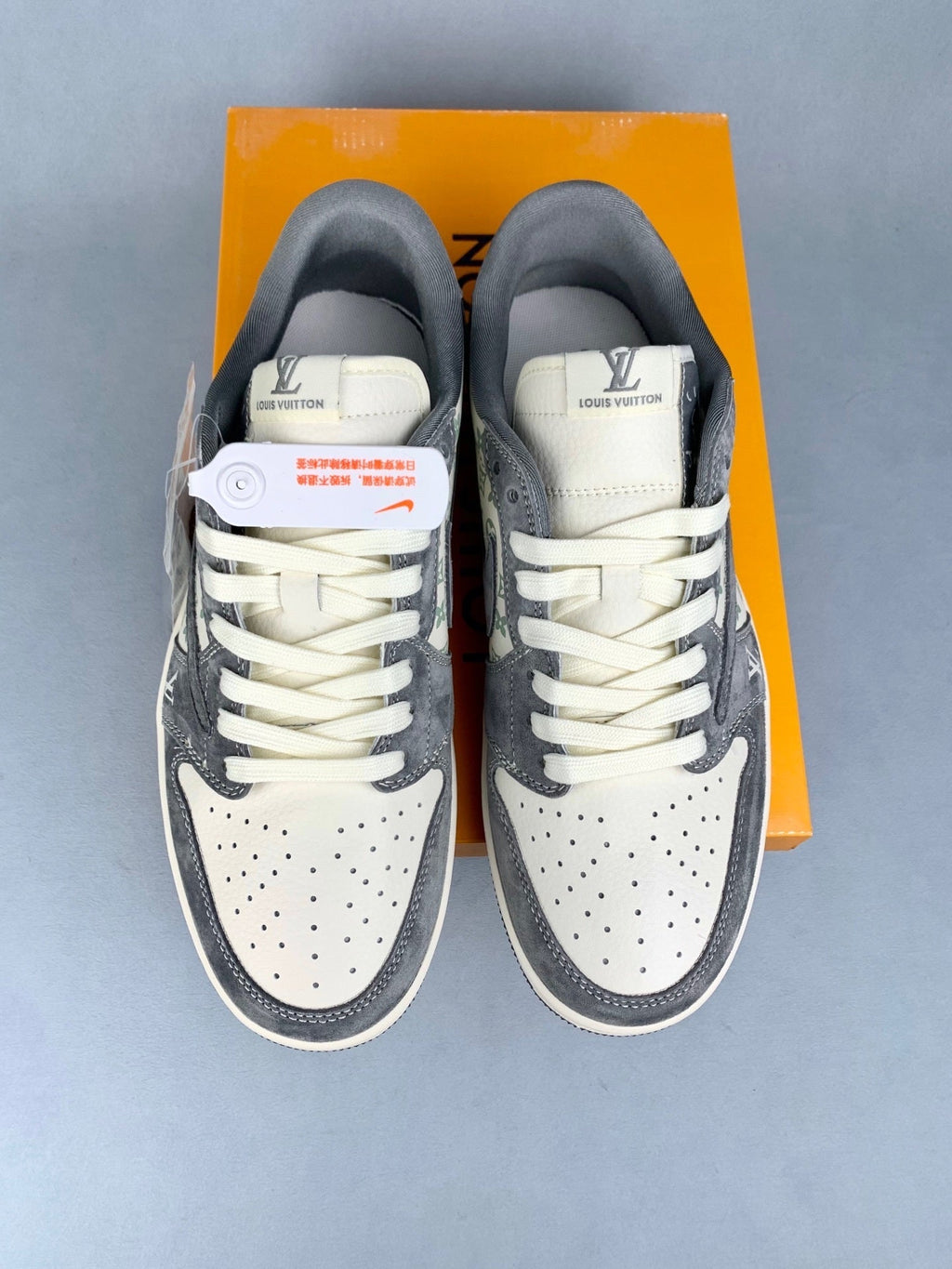 Air Jordan 1 Low LV Collaboration White/Grey Unisex Sneakers SJ2068-261 detail view 4