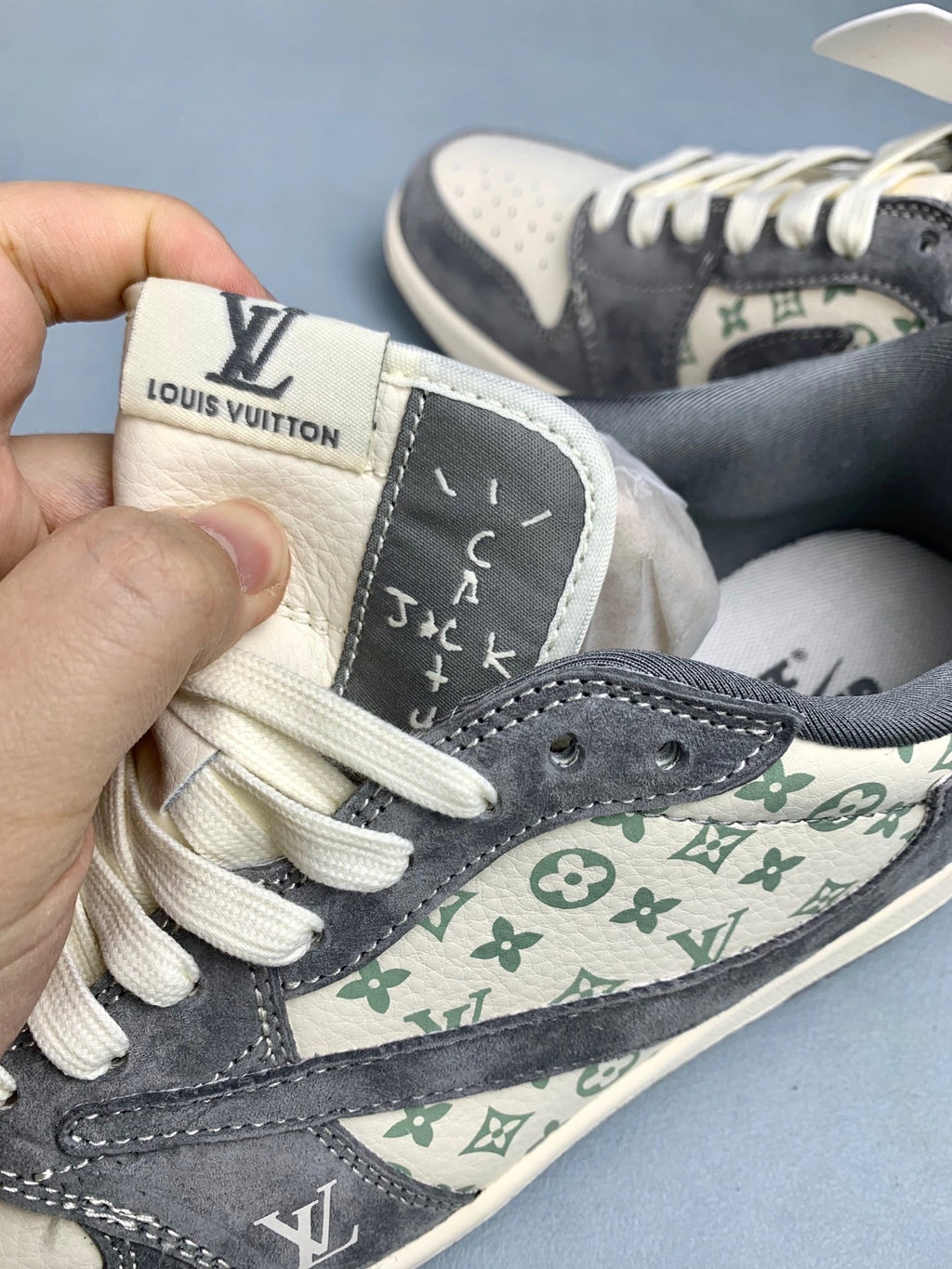 Air Jordan 1 Low LV Collaboration White/Grey Unisex Sneakers SJ2068-261 detail view 6