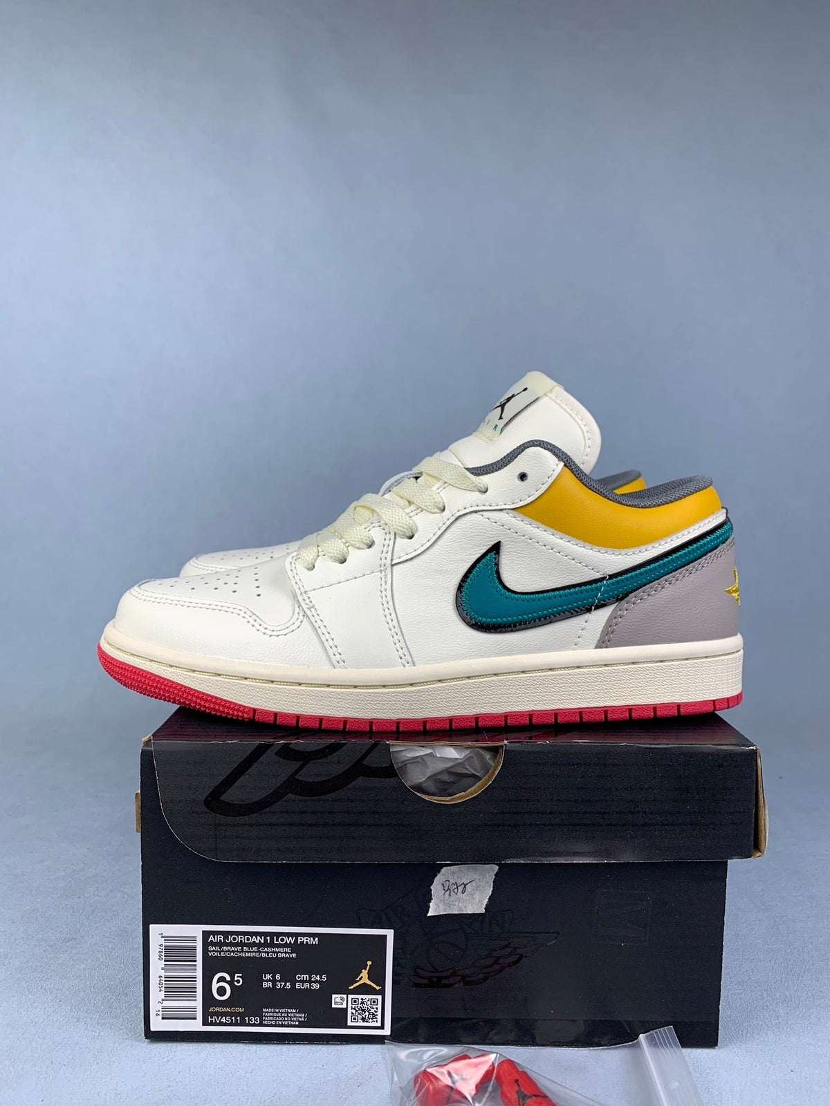 Air Jordan 1 Low Mandarin Duck Sails White Unisex Sneakers HV4511-133 detail view 3