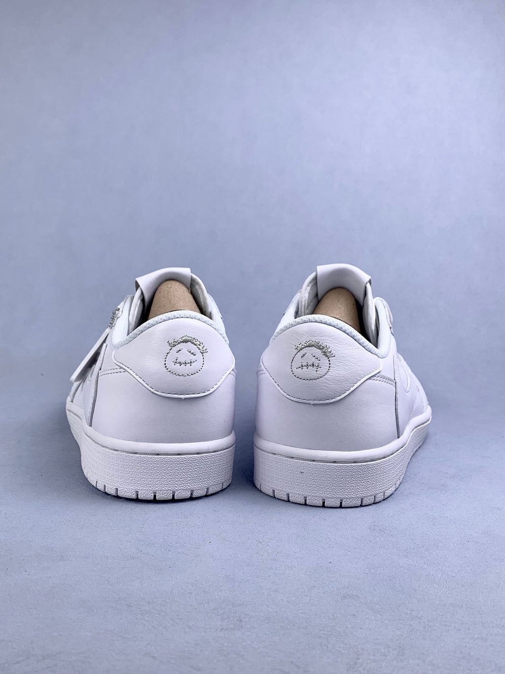 Air Jordan 1 Low OG SP White Reverse Swoosh Unisex Sneakers TD1228-111 detail view 5
