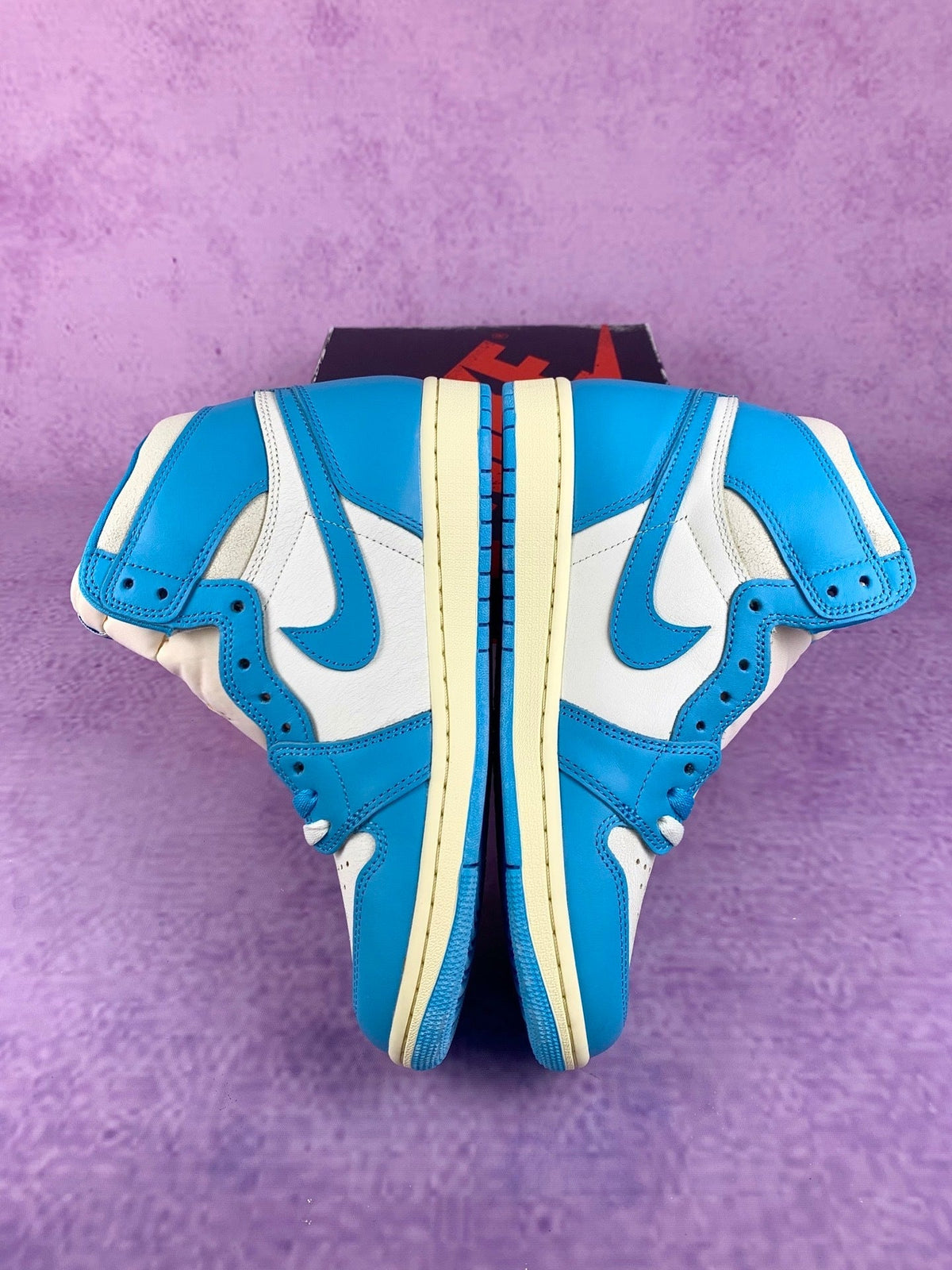 Air Jordan 1 High UNC Reimagined UNC Blue Unisex Sneakers DZ5485-402 detail view 3