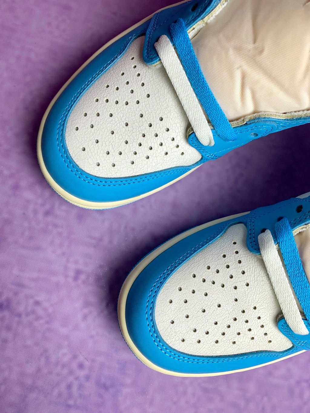 Air Jordan 1 High UNC Reimagined UNC Blue Unisex Sneakers DZ5485-402 detail view 7