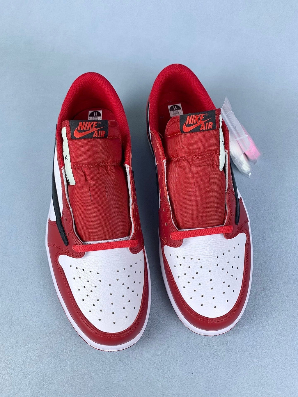 Air Jordan 1 Low Chicago White/Red Unisex Sneakers DM7866-101 detail view 4