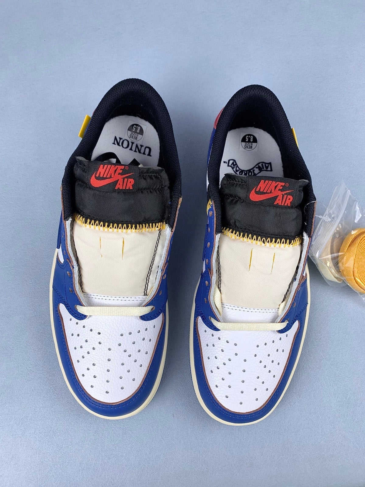 Air Jordan 1 Low un Color-blocked Blue Unisex Sneakers HQ6998-146 detail view 5