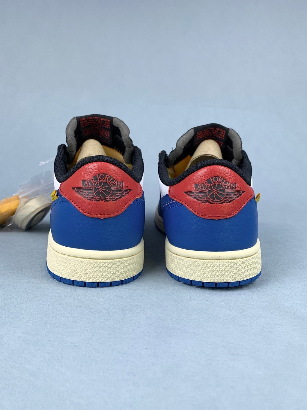 Air Jordan 1 Low un Color-blocked Blue Unisex Sneakers HQ6998-146 detail view 6