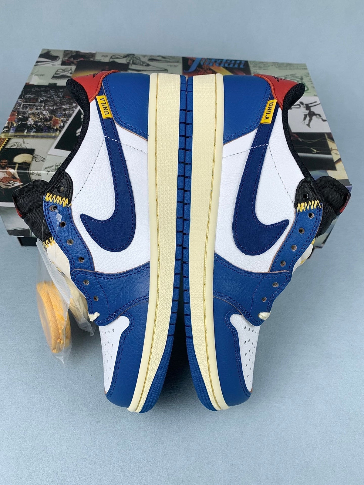 Air Jordan 1 Low un Color-blocked Blue Unisex Sneakers HQ6998-146 detail view 3
