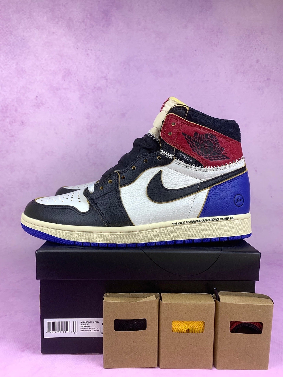 Air Jordan 1 High Three-way collaboration Lightning Unisex Sneakers IO7847-002 detail view 2