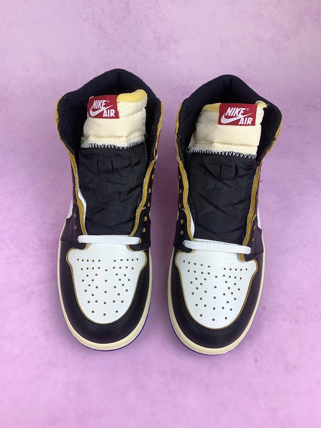 Air Jordan 1 High Three-way collaboration Lightning Unisex Sneakers IO7847-002 detail view 5