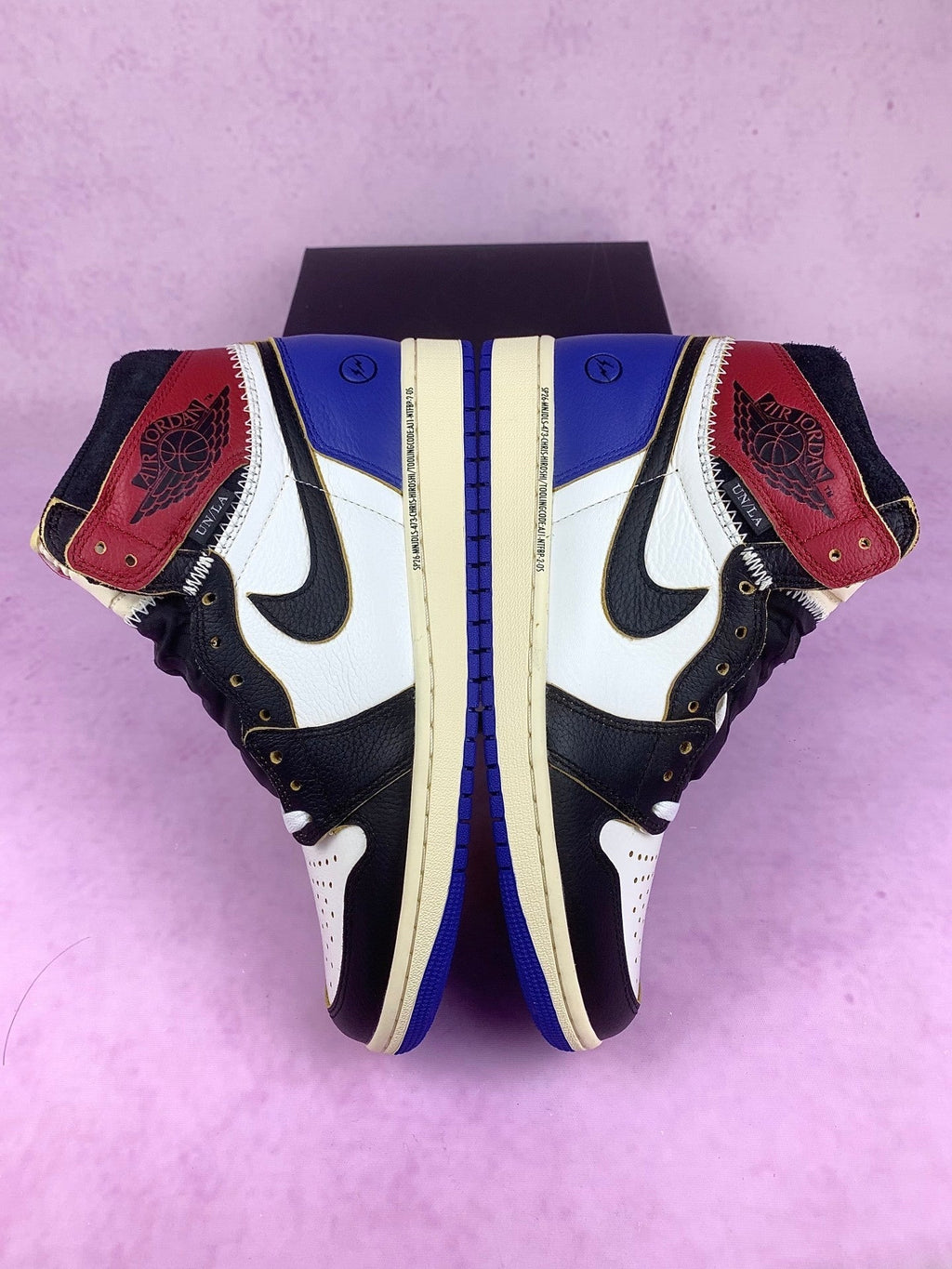 Air Jordan 1 High Three-way collaboration Lightning Unisex Sneakers IO7847-002 detail view 3