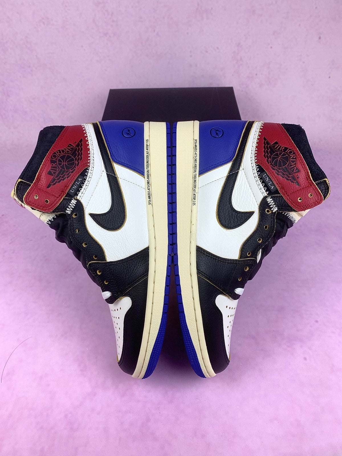 Air Jordan 1 High Three-way collaboration Lightning Unisex Sneakers IO7847-002 detail view 3