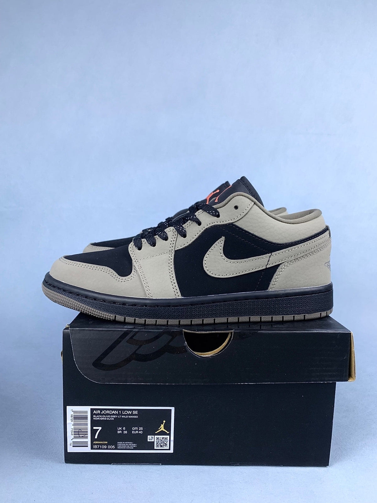 Air Jordan 1 Low Grey / Black / Mocha Brown Unisex Sneakers IB7109-005 detail view 2
