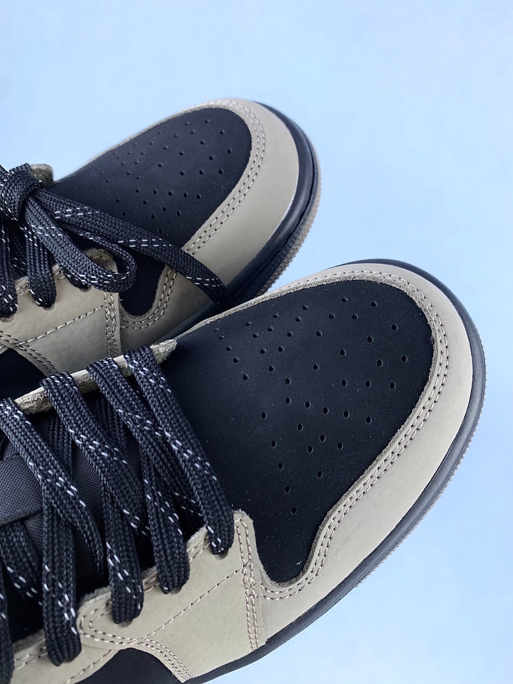 Air Jordan 1 Low Grey / Black / Mocha Brown Unisex Sneakers IB7109-005 detail view 8