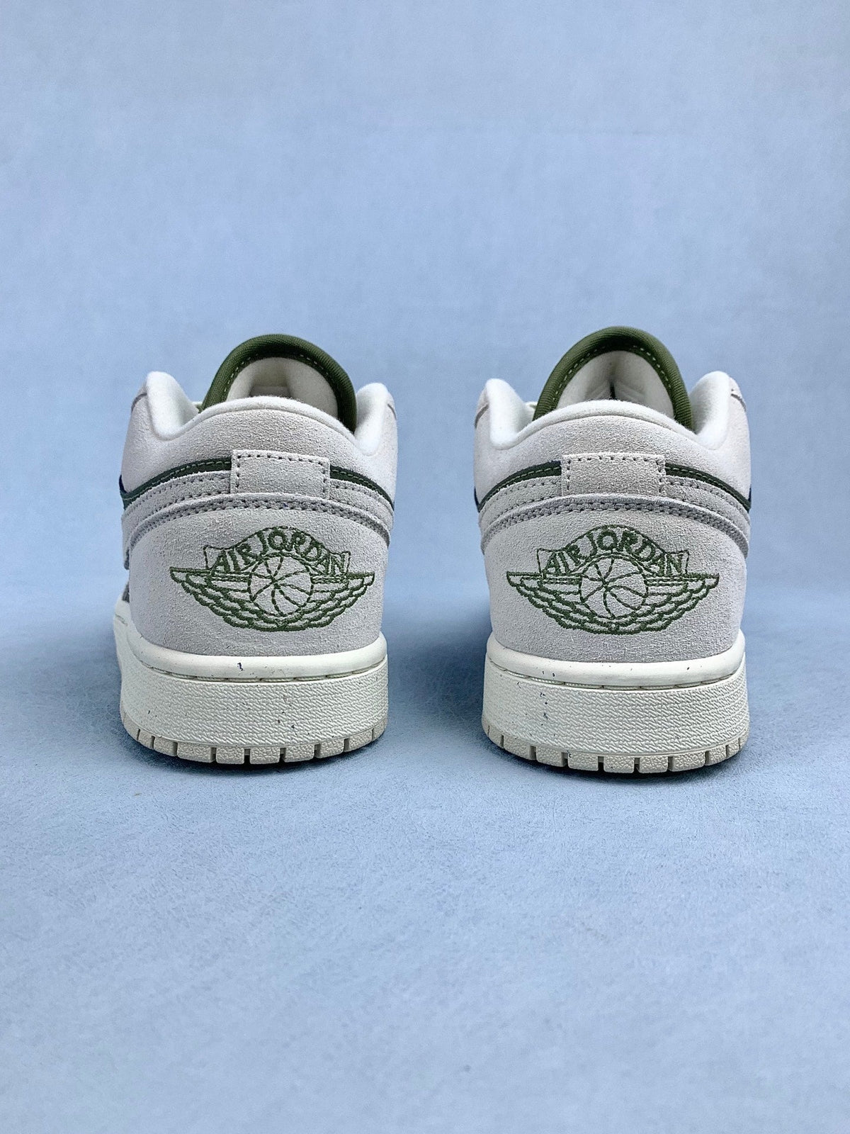 Air Jordan 1 Low Olive Green Unisex Sneakers HV4089-201 detail view 8
